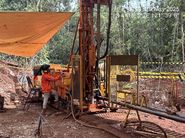 Rig Jacro 150 dan Jacro 300 untuk proyek pengeboran geoteknik