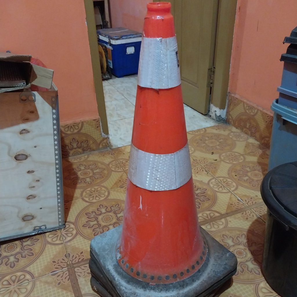 Safety Cone untuk proyek drilling dan pengeboran geoteknik di Sulawesi dan Jakarta