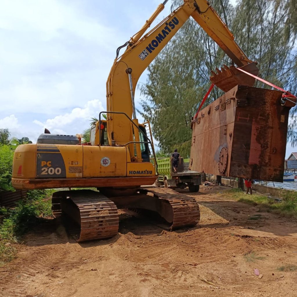 Moving Jack Up Ponton Drilling untuk pengeboran geoteknik di Jakarta dan Sulawesi