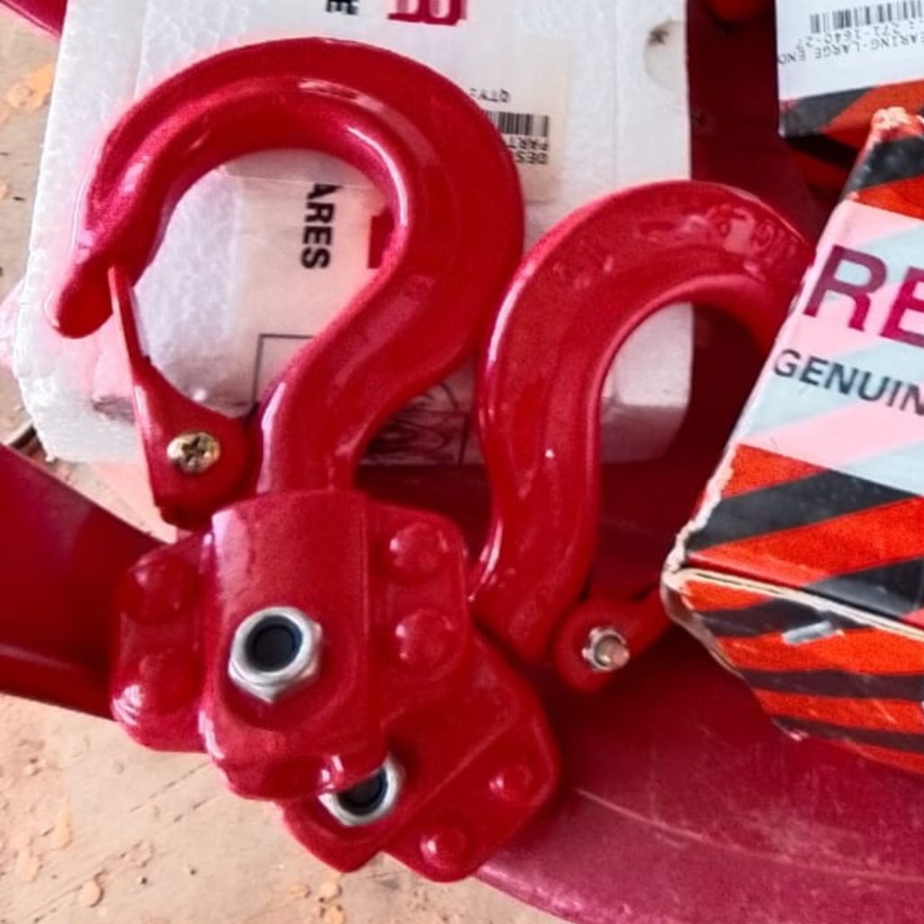 Hook katrol merah untuk drilling pengeboran geoteknik di Jakarta dan Sulawesi