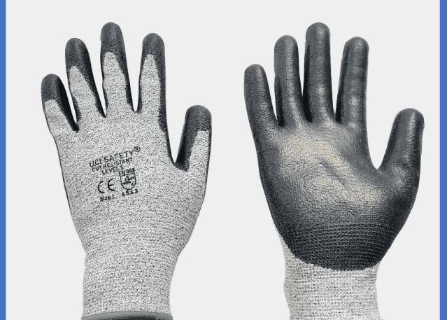 Pekerja menggunakan sarung tangan saat drilling dan pengeboran geoteknik di proyek Jakarta dan Sulawesi