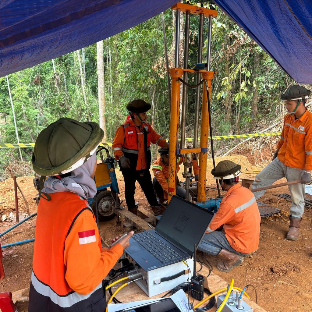 Kegiatan drilling dan pengeboran geoteknik menggunakan CPT/CPTu di Sulawesi untuk investigasi tanah proyek konstruksi