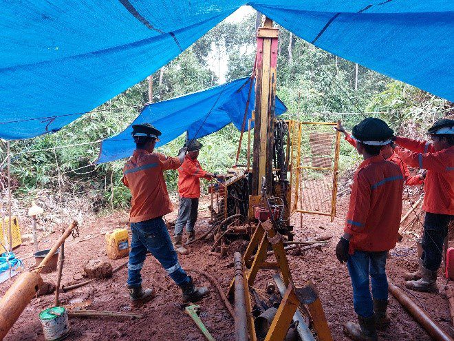 Proses drilling dan pengeboran geoteknik untuk analisis parameter tanah di Sulawesi dan Jakarta