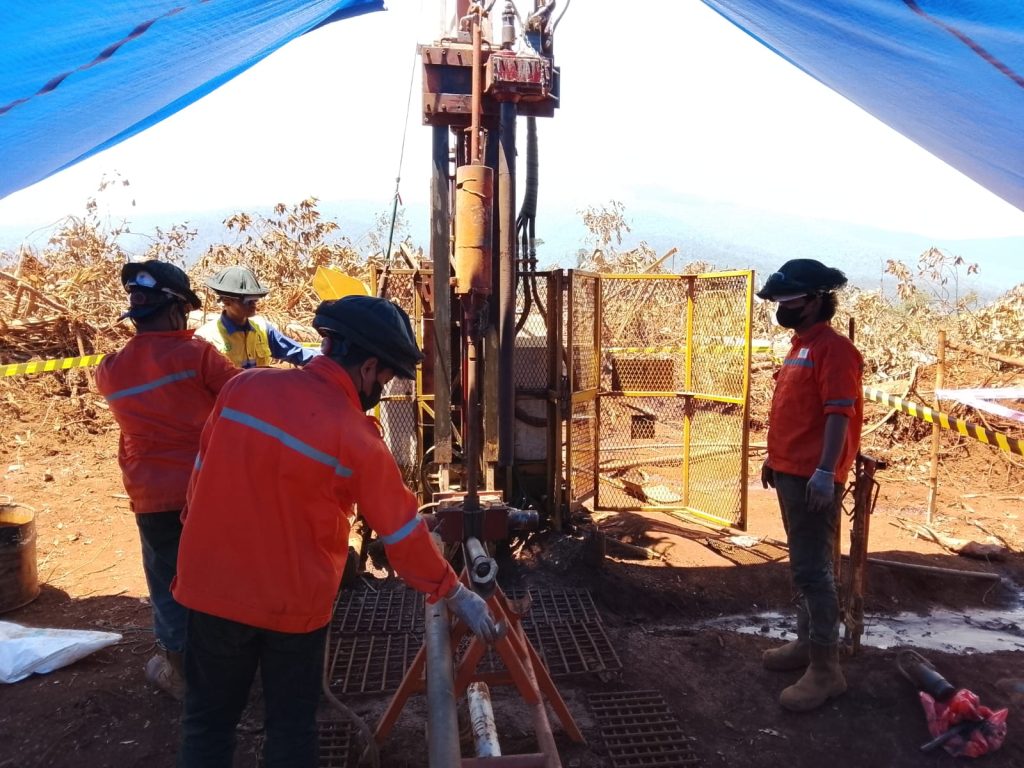 proses drilling pengeboran geoteknik manual dan mekanis di Sulawesi dan Jakarta