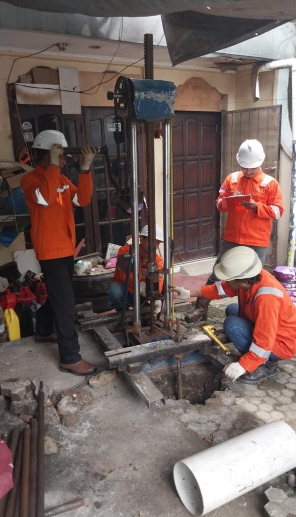 Soil investigation Sulawesi menggunakan metode sondir dan drilling untuk proyek tambang dan industri
