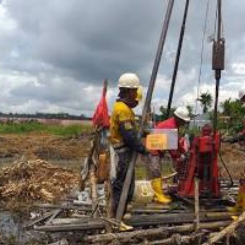 Kegiatan Soil Investigation Sulawesi menggunakan pengeboran geoteknik untuk pembangunan kawasan industri dan fasilitas pabrik