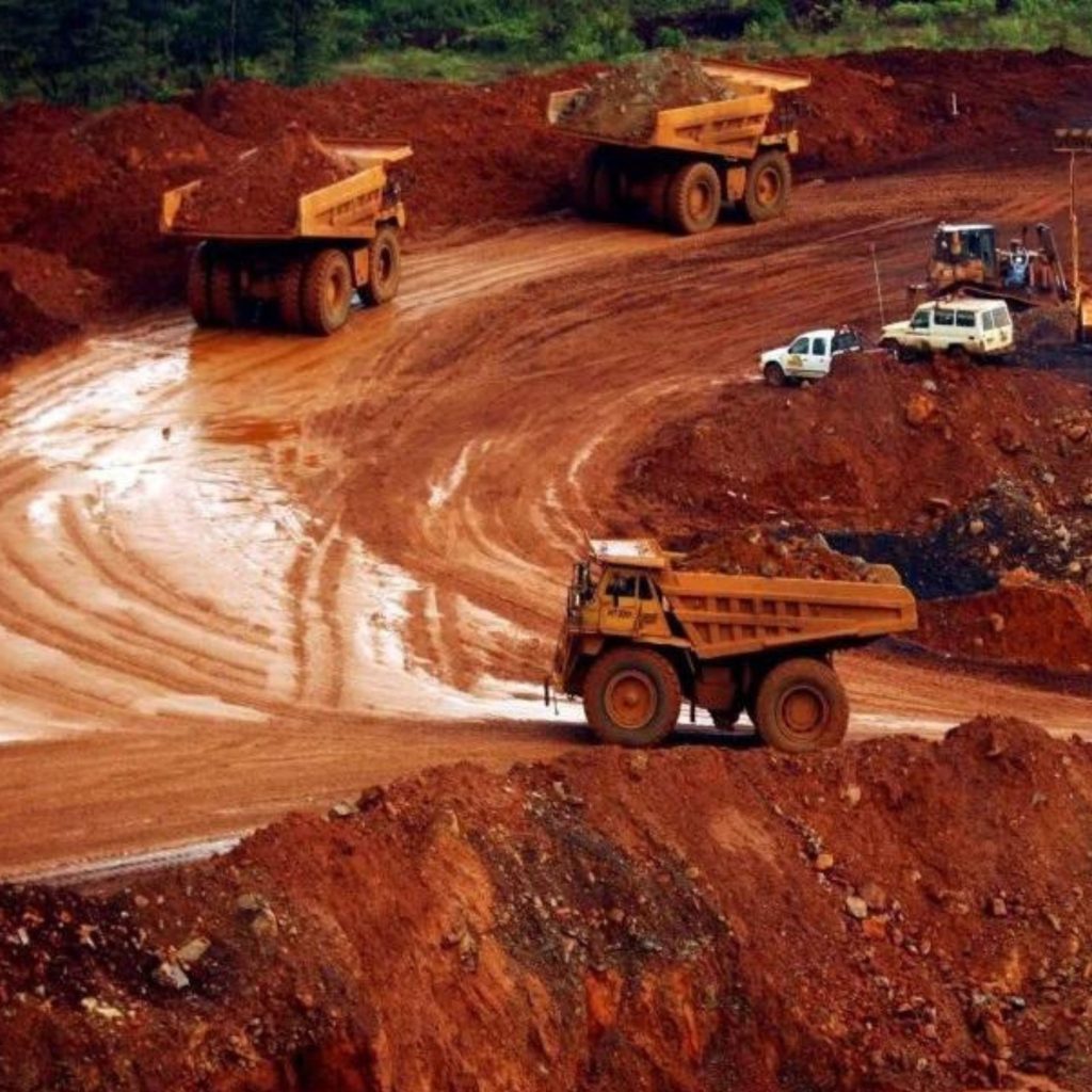 Area pertambangan nikel di Sulawesi sebagai lokasi Geotechnical Drilling dan soil investigation untuk proyek HPAL