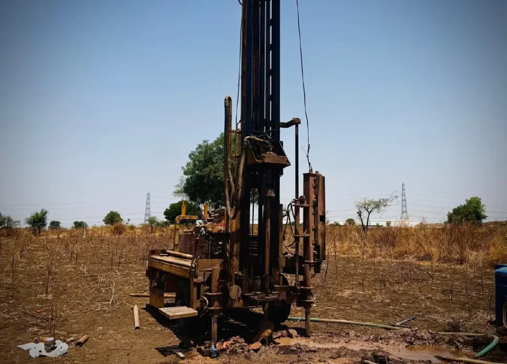 Borehole Investigation menggunakan drilling rig untuk investigasi tanah proyek infrastruktur di Sulawesi