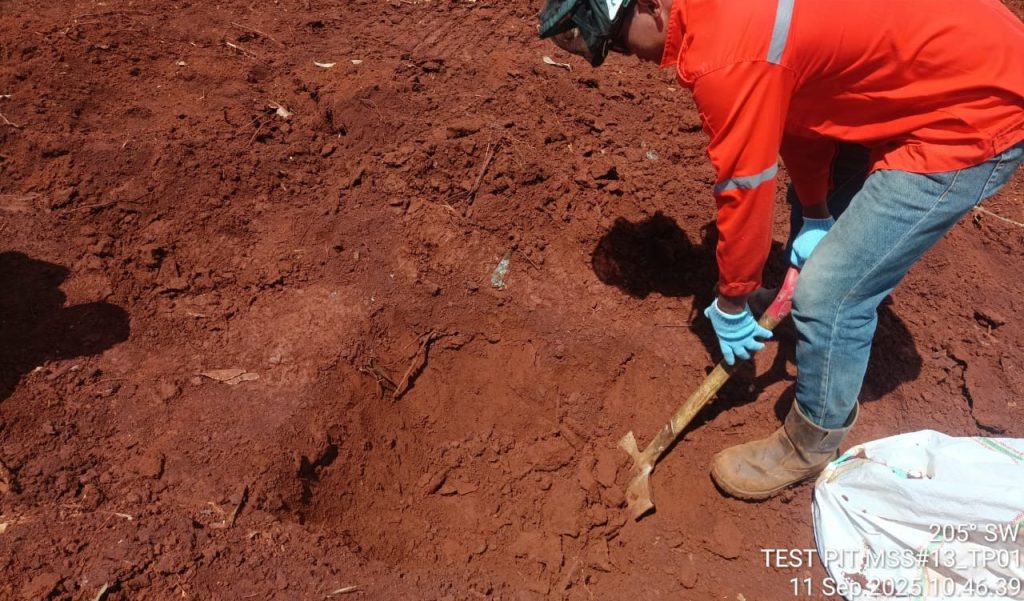 Test Pit dalam Soil Investigation Sulawesi untuk investigasi dan penyelidikan tanah proyek konstruksi