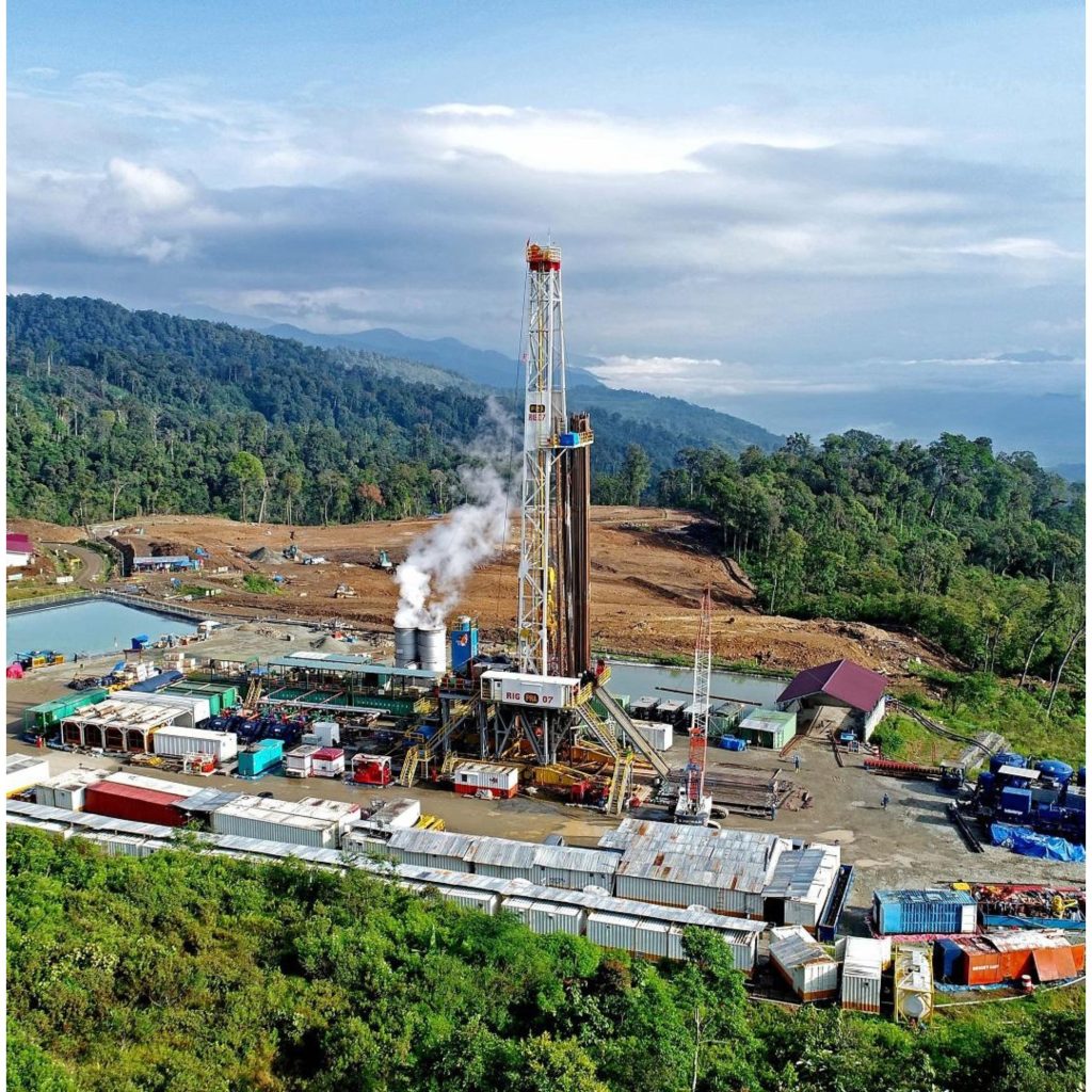 Rig drilling geoteknik pada proyek infrastruktur energi di Sulawesi untuk mendukung soil investigation dan perencanaan pondasi.